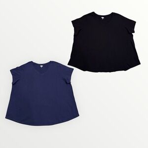 Bundle of 2 Old Navy Everywear Relaxed Short Sleeve Tees Navy and Black Size 3X